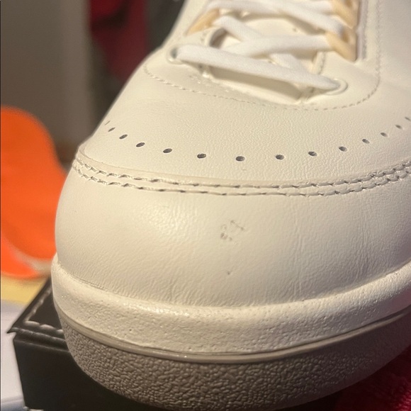 Jordan Sneakers White and Orange Accents - Picture 8 of 8